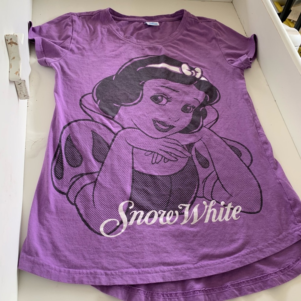 Snow White picture on kid shirt